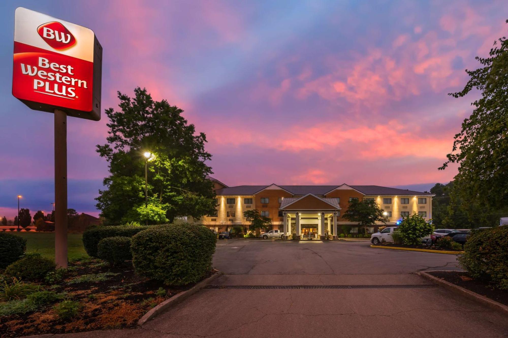 Best Western Plus Corporate Center Hotel 3*