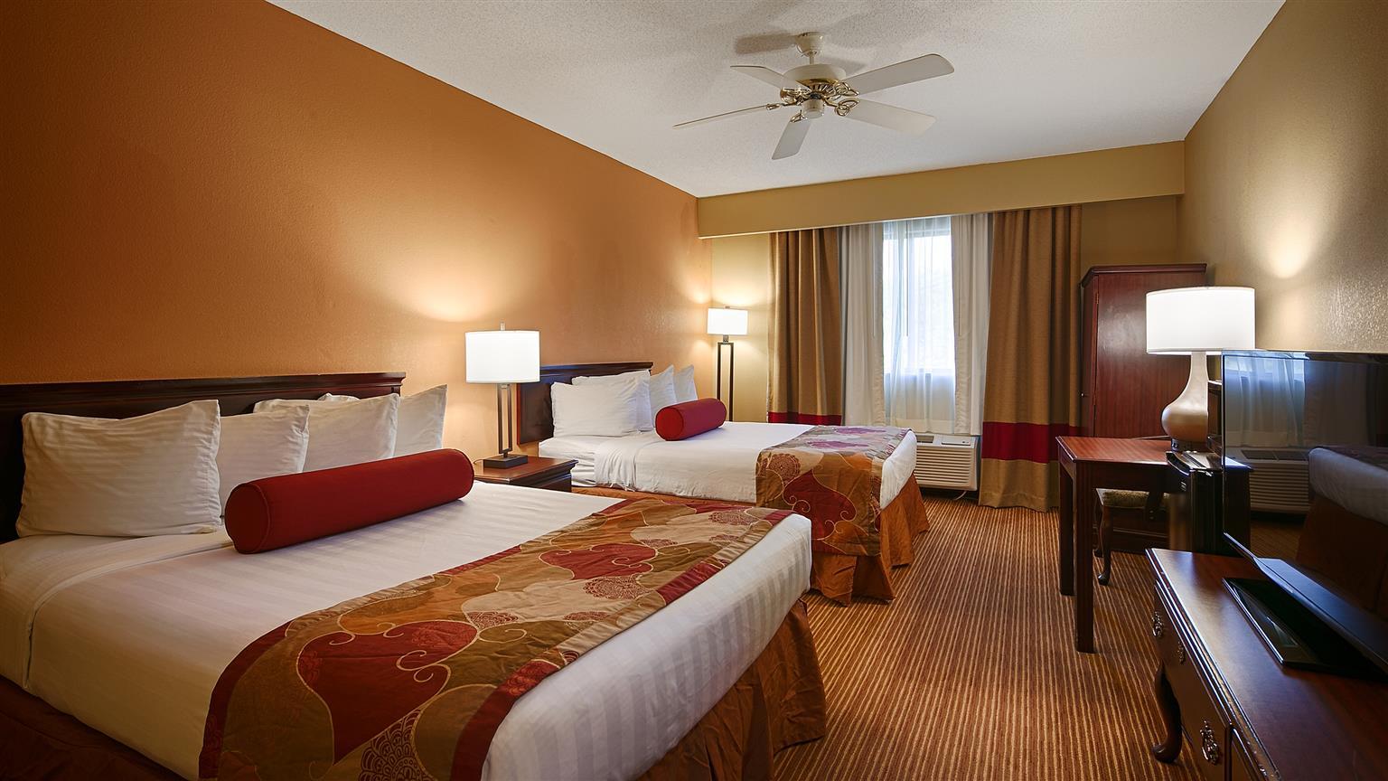 Best Western Plus Corporate Center Hotel 3*